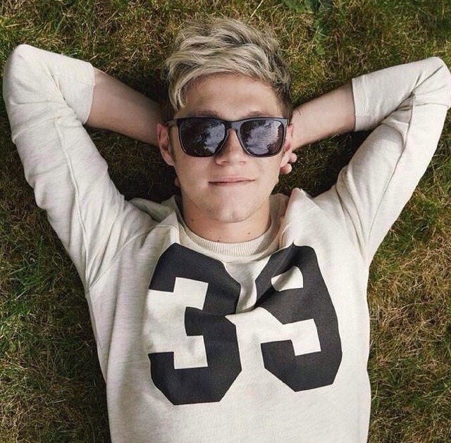 sweet-irish-boy:  &ldquo; I wanna love like you made me feel when we were 18…&rdquo;
