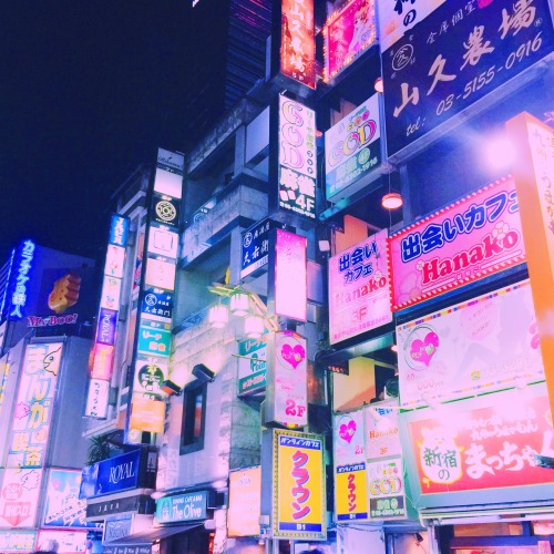 abi-laurel: kabukicho at night  instagram