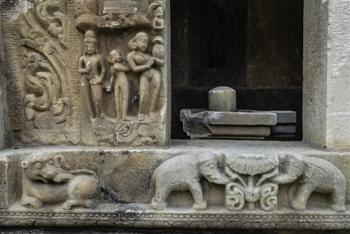 Shiva lingams at Bateshwar group of temples, Madhya Pradesh, photos by Kevin Standage, more at https