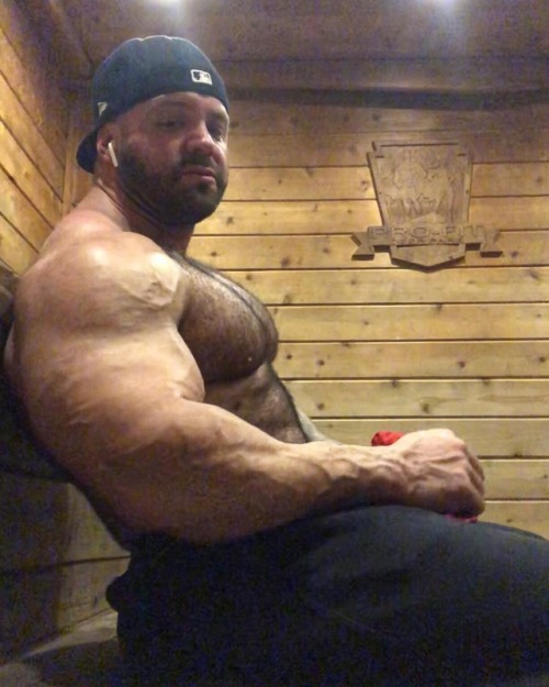 nicephysiques:  @adamteamabomb