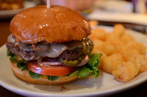 foodluxury:  Love Food? This blog is for you. 