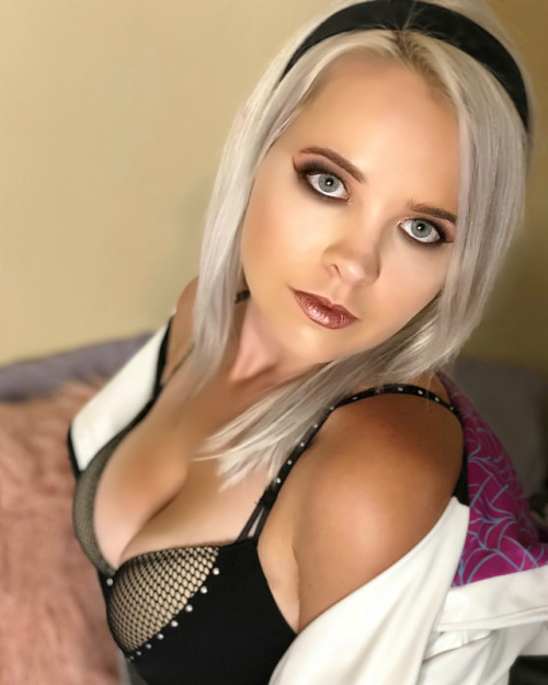 Boudoir Spider Gwen by Tazz Angel