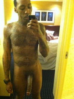 freakydeej:   http://freakydeej.tumblr.com/ follow for follow back. collection of some of the sexiest hood niggas on the net follow my blog for a hard dick! 