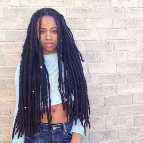 naturalhairdaily: @ladiswagg55 and her beautiful locs! . #naturalhair #teamnatural #naturalista #afr