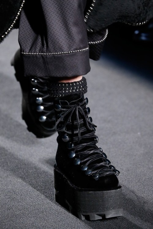 spookyloop: Alexander Wang Fall 2015 Ready-to-Wear(Source)