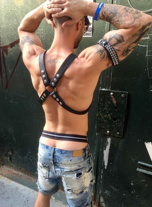 bosscody: Follow me for more fuckn hot shite, ya got the nerve? come on in and enjoy itwww.t