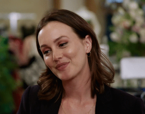 Brown-eyed Beauty Leighton Meester Rocking A Smart And Sexy Business Blazer In The Role Of Laura Huggins