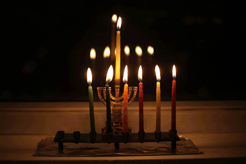 pith:Sixth night. Get any good presents this year?Didn’t make it home in time to light the can