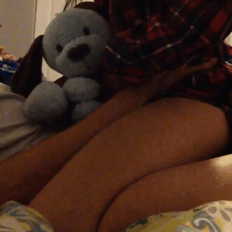 littleqsoddities:  Daddy got me a new stuffie, I named him blueberry.