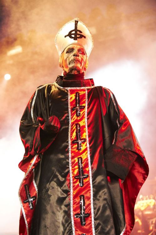 papa emeritus i