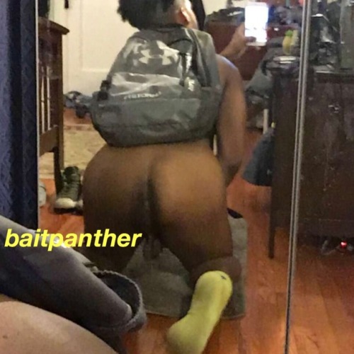 baitpanther:  LOL which ass YOU eatin ?? I’m feelin third row, last pic 🤭 if you want the ass collection, lemme know 🤣🤣🤣💕