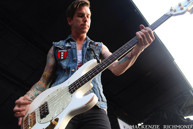 hesnevercomingback:  Justin Hills of Sleeping With Sirens by MacKenzie Richmond on