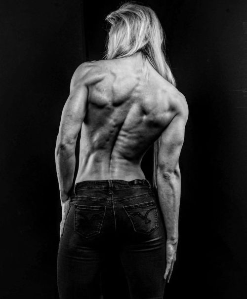 Luvherfitbody:  Featuring:  @Kendollyfit  _________________________ Check Out: @Fit_Woman_Physique