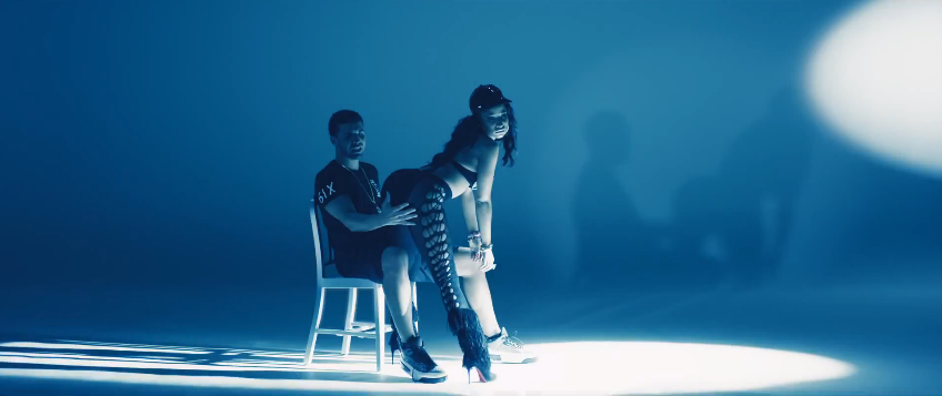 christinefriar:  I. love. the. Anaconda. video. but the writeups I’ve been seeing