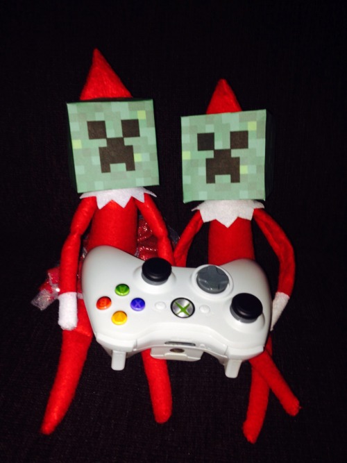 Elf on the Shelf Minecraft The elves love playing minecraft too! These silly elves dressed up as creepers from minecraft.