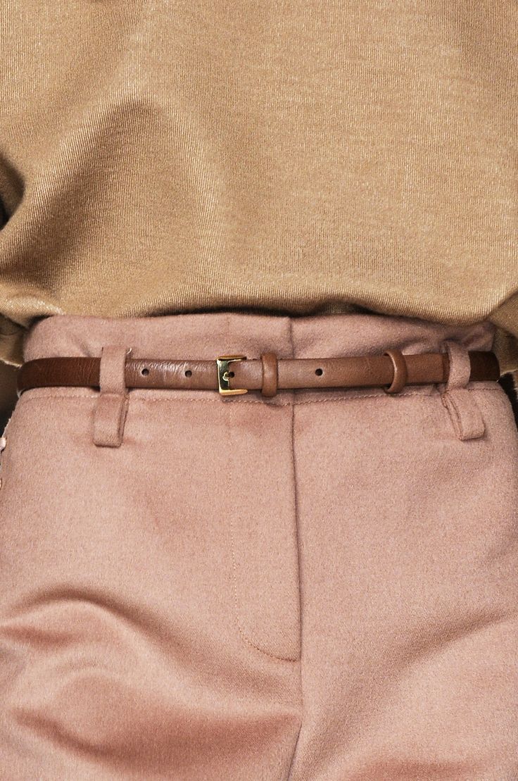 catwalkcats:    Paris Fall 2010 - Chloé   