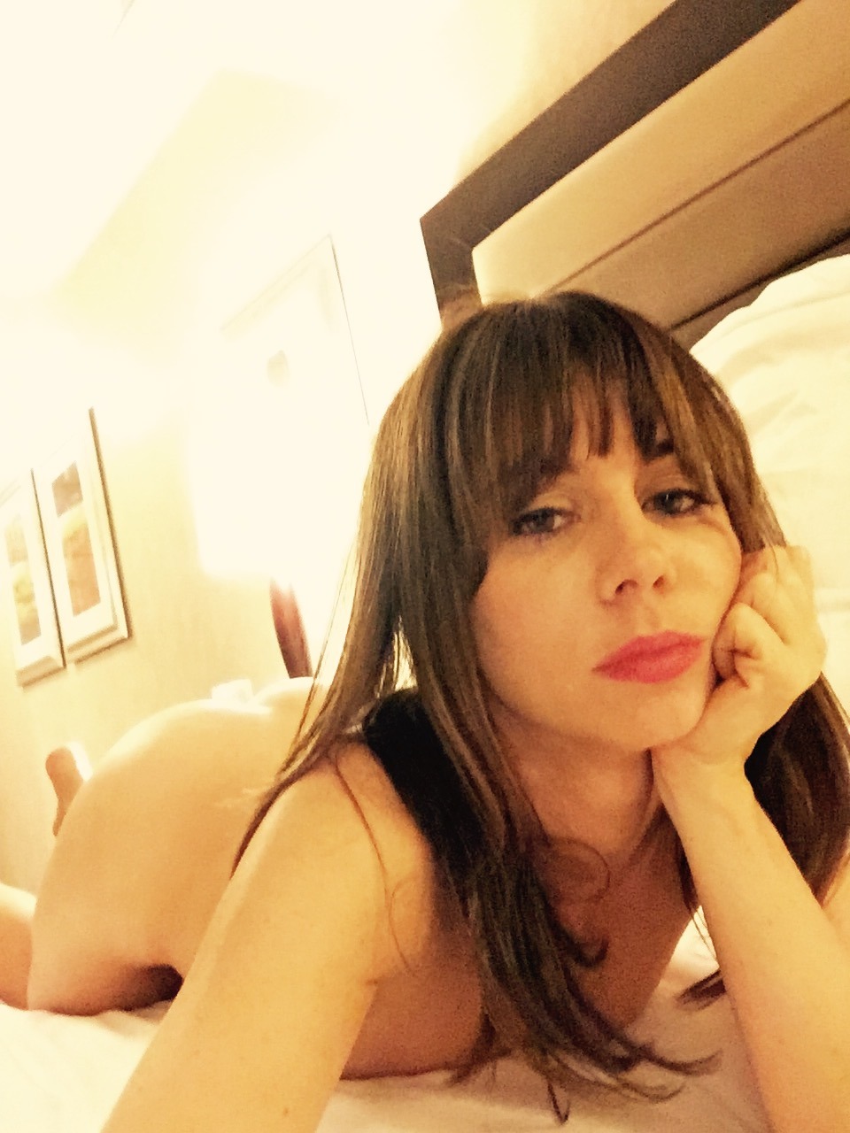 delightfullystickychaos: nophotoshedcelebpics: Funny Girl Natasha Leggero leked Nudes