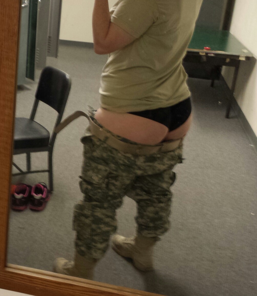 mymarinemindpart2:  sexy Army babe pt 3
