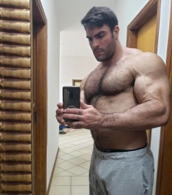 perfectmusclemen:  Felipe Mattos Please repost