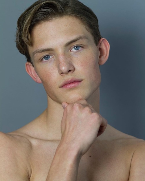 guys-moments: Oliver Sonne