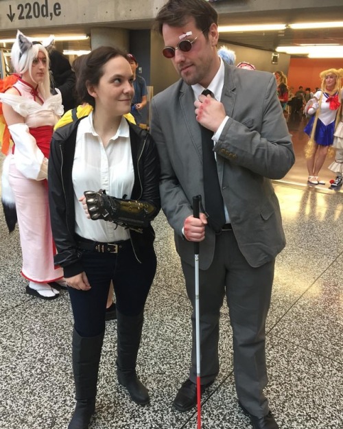 Evie Frye and Matt Murdock exchanging informations. An awesome cosplayer, and thank you for the card
