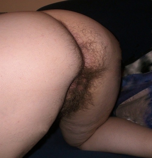 lovesithairy:  very hairy 
