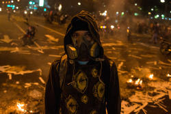 mymodernmet:  Caracas-based freelance photographer Carlos Becerra’s photographs of the ongoing Venezuelan anti-government protests provide an eye-opening look at the waves of chaos, violence, and destruction that have swept over the nation.