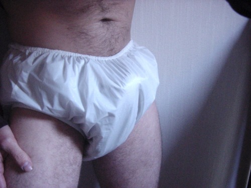 bloghowdryiam: luierbink: Happy New year! YES…A hard on in PLASTIC PANTS.