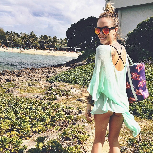 alysha:  What adventures do you have in store for us today, Hawaii? 🌈🌊
