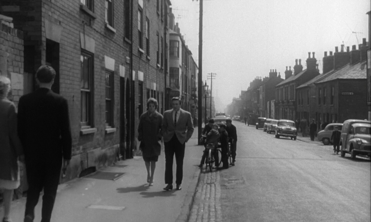 ozu-teapot:    Saturday Night and Sunday Morning | Karel Reisz | 1960  