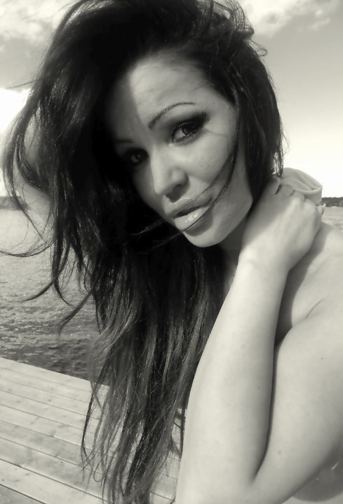 bimbos-paradise:  â€” Check out the top bimbo blogs â€” â™¥â™¥â™¥