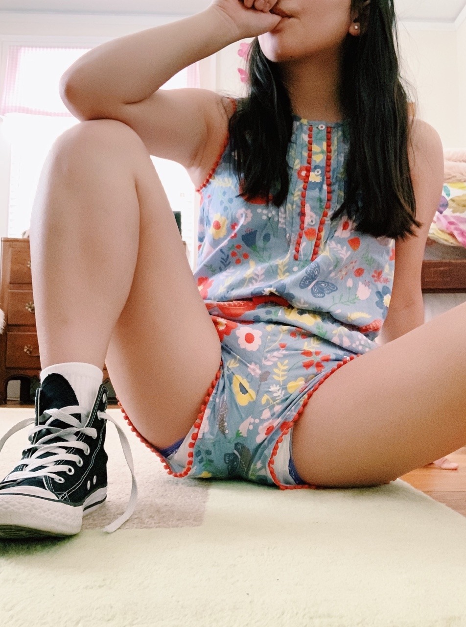 petitefool:  This little girl is ready for an adventure but…can someone help me tie my shoes?? 