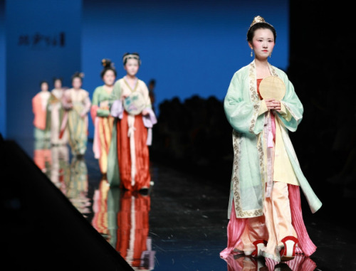 hanfugallery:Traditional Chinese hanfu exhibition 