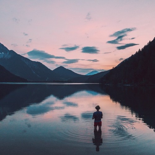 landscape-photo-graphy:  15-Year-Old Boy Captures Stunning Landscape PhotographyFifteen-year old Jannik Obenhoff captures outstandingly beautiful landscape scenes of the German terrain in his spare time. Following a traditional style, Obenhoff’s compositi