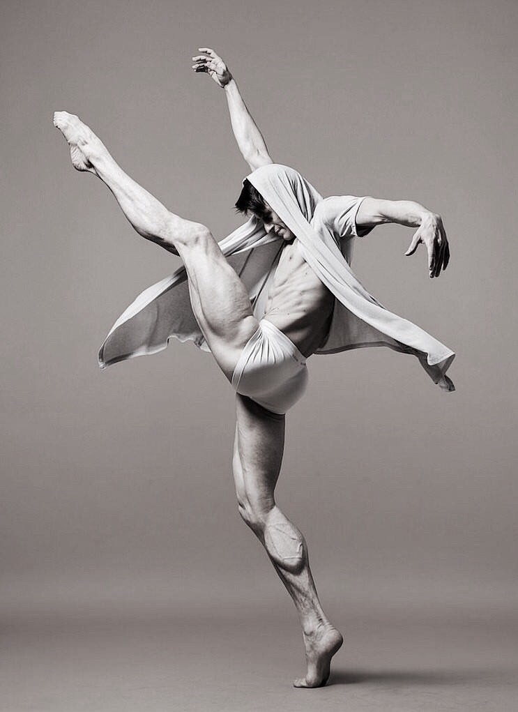 pas-de-duhhh:  Marian Walter principal dancer with Staatsballett Berlin photographed