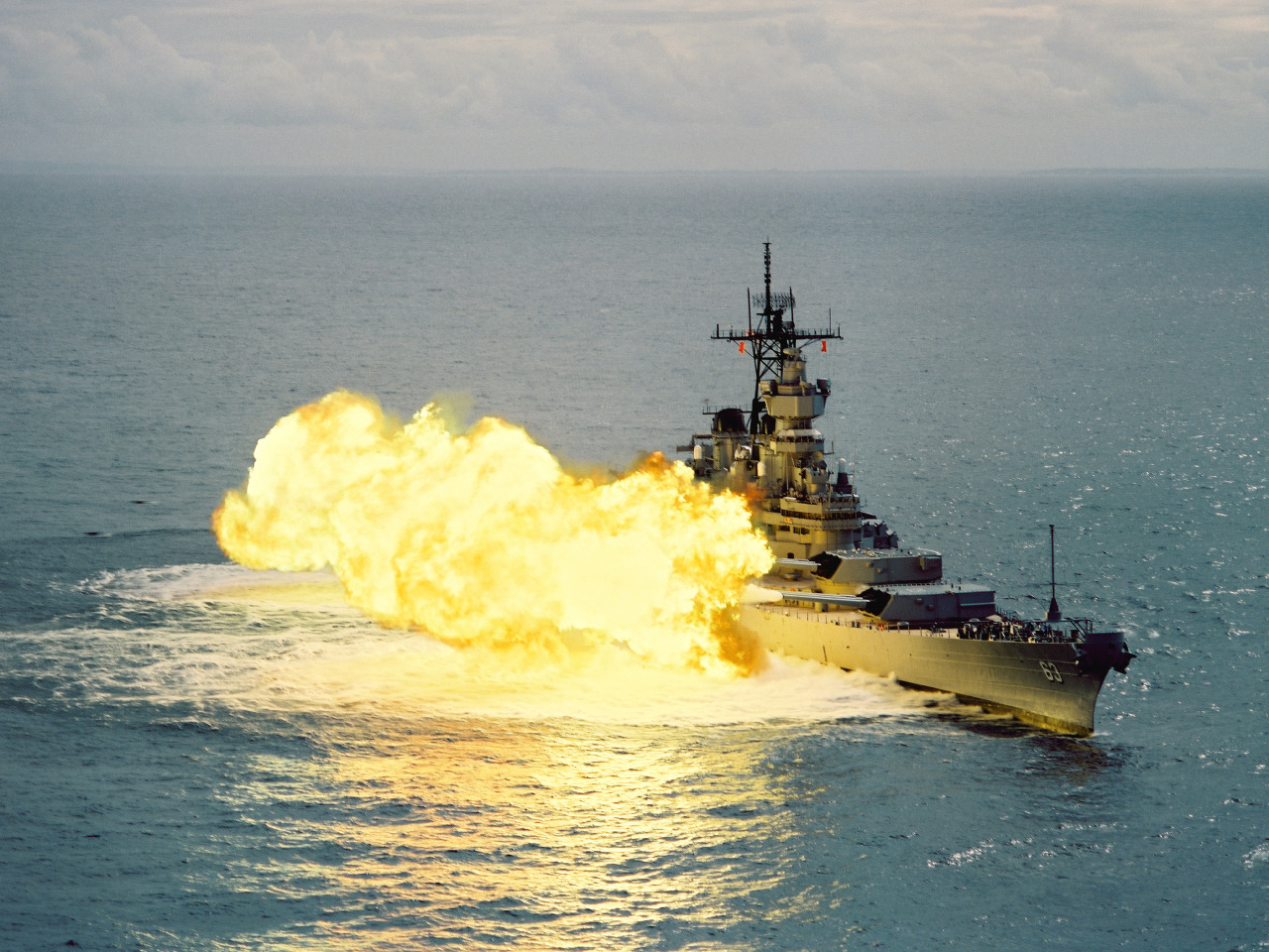 rocketumbl:  USS Missouri (BB-63) 