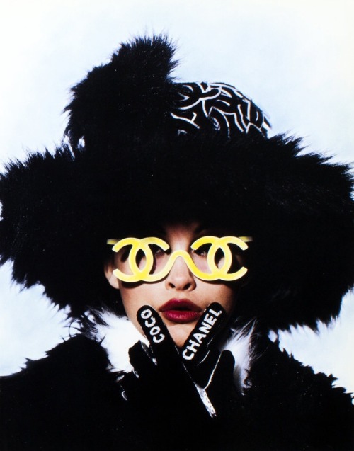 specsenvogue: Trish Goff by Karl Lagerfeld for Chanel F/W 1994