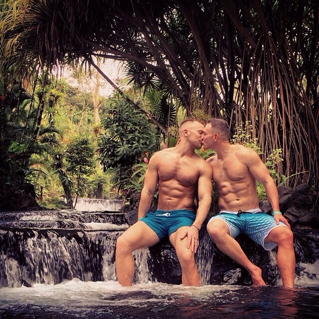 jockbeach:  http://jockbeach.tumblr.com