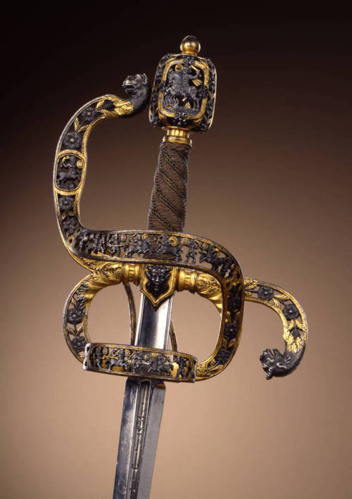 Italian rapier crafted by Francesco di During, late 16th or early 17th century.from the Staatliche K