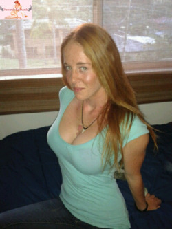 A gorgeous Heavenly Redheads fan.