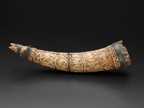 Oliphant, 12th century, Almalfi, ItalyLarge decorated elephant tusks were used for both religious an