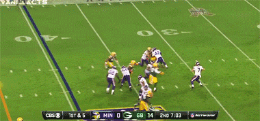 h8-college-love-all-the-parties:  vanillacts:  Julius Peppers 49 yd TD interception