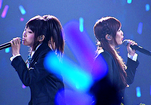 Yoshino Nanjō & Aina Kusuda Performing Garden Of Glass μ's 4th Love Live! ~ ENDLESS PARADE ~ (2014)