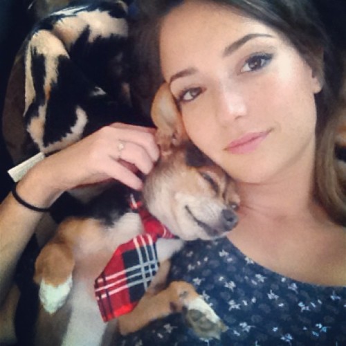 heynicebody:  Milana Vayntrub a.k.a Lily Adams the supervisor for AT&T.There Is No Catch