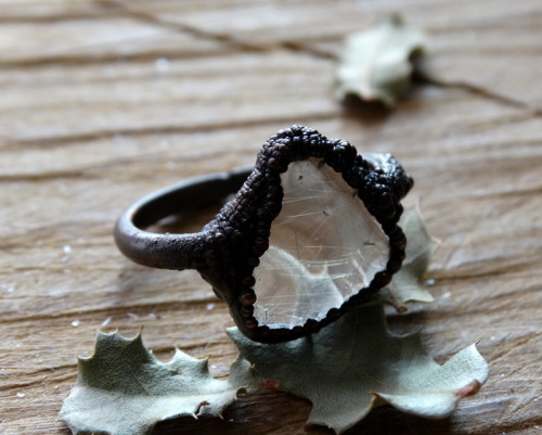 bekkathyst: Handcrafted Natural Stone Rings 