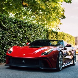 Hantsphoto:  F12 Trs