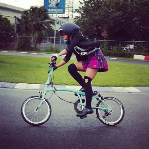 bromptonbcn:  The Powerpuff Girl spotted in BWC 2015 Taiwan. Champion. #BIKEgang #Brompton #brompton