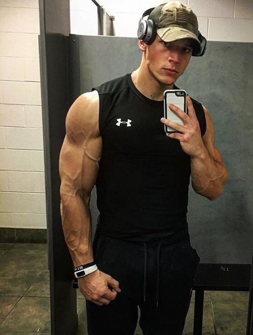Social Media Muscle