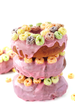 sweetoothgirl:    Fruit Loop Glazed Donuts