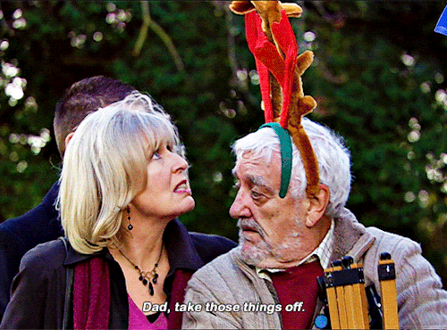 A Christmas Classic. Doctor Who 4.11 × Turn Left